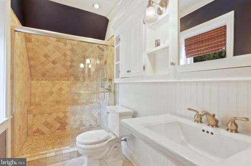 727 Baltimore Pike, Kennett Sq PA  19348-2405 exterior