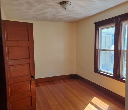 369 Ctr St, Boston MA exterior