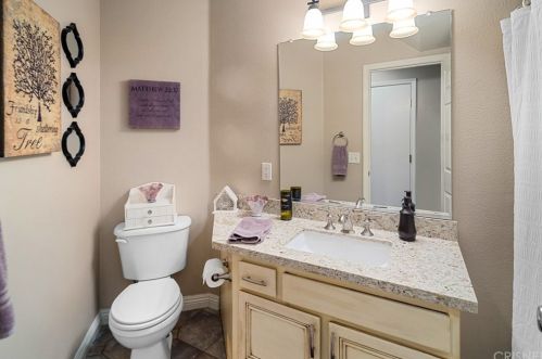 42240 Ridge View Dr, Lancaster CA 93536-7382 exterior