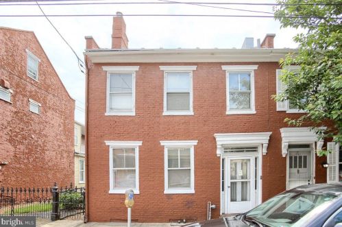 139 Pitt St, Carlisle PA  17013-2329 exterior