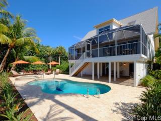 9027 Mockingbird Dr, Sanibel FL  33957-3609 exterior