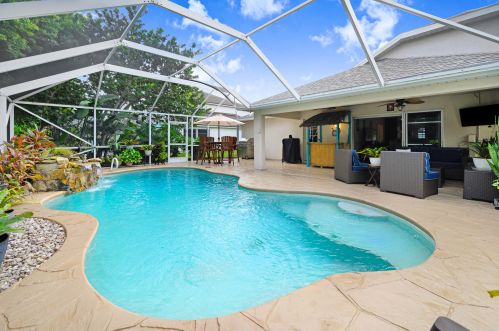 4059 Estancia Way, Melbourne, FL 32934-8709