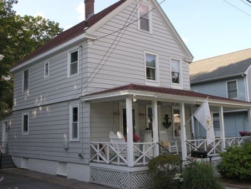 31 Canonchet Ave, Warwick RI  02888-2933 exterior