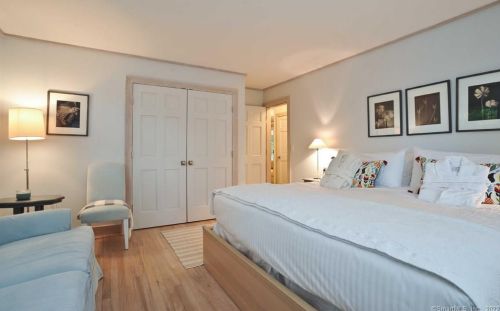 31 South St, Washington Depot CT  06793-1516 exterior