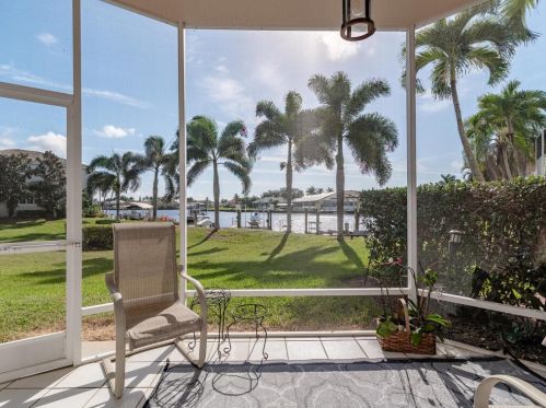 140 Eveningstar Cay, Naples FL  34114-9611 exterior