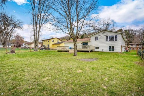 956 Pioneer Rd, Red Wing, MN 55066-3931