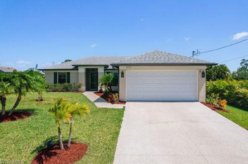 1239 19th St, Cape Coral, FL 33909-5366