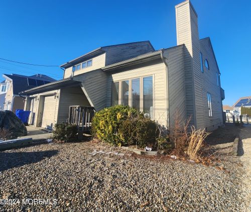 37 Club House Rd, Bricktown, NJ 08723-6710