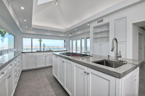621 San Elijo St, San Diego CA  92106-3413 exterior