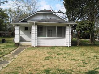 702 Morven Rd, Wadesboro, NC 28170-2749
