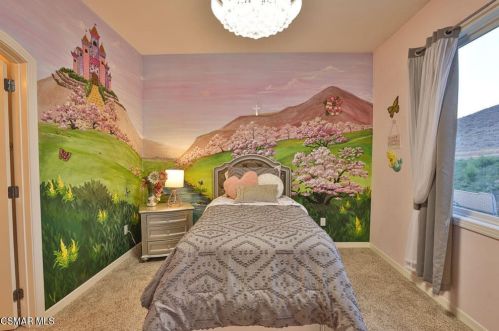 5391 Evening Sky Dr, Simi Valley CA  93063-5744 exterior