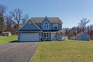 10 Andrew Ct, Troy, NY 12182-1064
