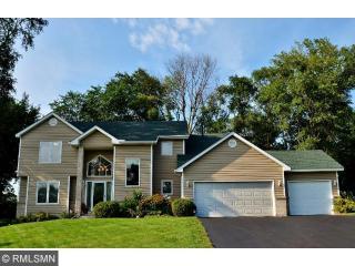 1437 Deerwood Ln, Saint Paul, MN 55122-1809