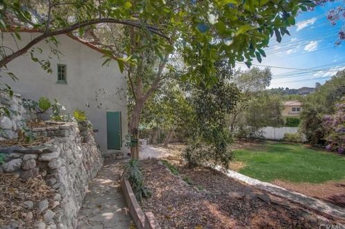 1905 Verdugo Rd, Glendale CA  91208-2605 exterior