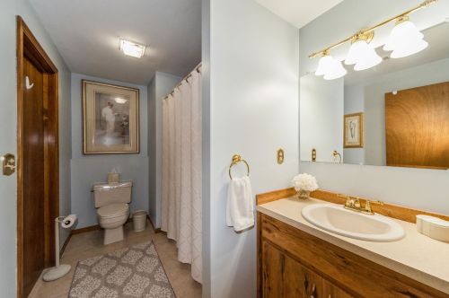 57 Bluestone Dr, Nashua NH 03060-6831 exterior