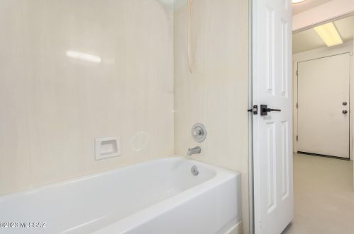 6851 Kern Dr, Tucson AZ  85743-1027 exterior