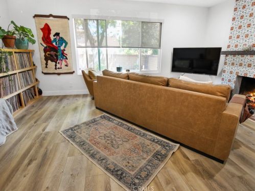 6907 Leilani Ln, Cypress CA  90630-5719 exterior