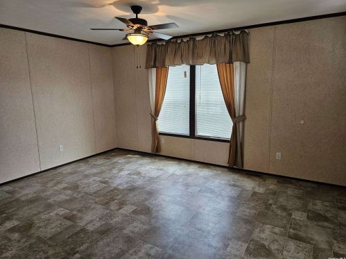 1964 River Rd, Baiting Hollow NY  11933-1616 exterior