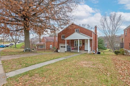 402 Cedar St, Jeannette PA  15644-2522 exterior