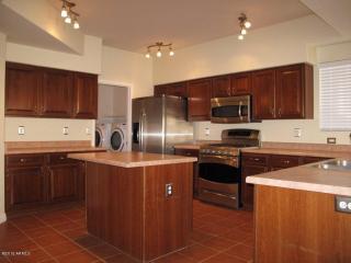 1354 La Arboleta St, Gilbert AZ  85296-4159 exterior