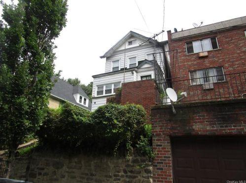 3360 Fort Independence St, Bronx, NY 10463-4502