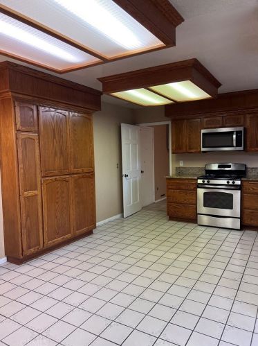 732 Mills St, Escondido CA  92027-1945 exterior