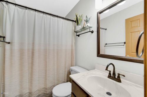 418 Killarney Ln, Valpo IN  46385-5423 exterior