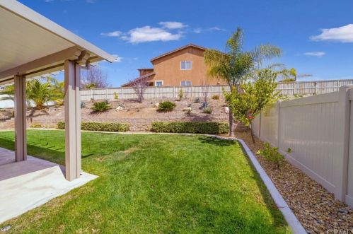 46438 Vianne Ct, Temecula CA  92592-3328 exterior