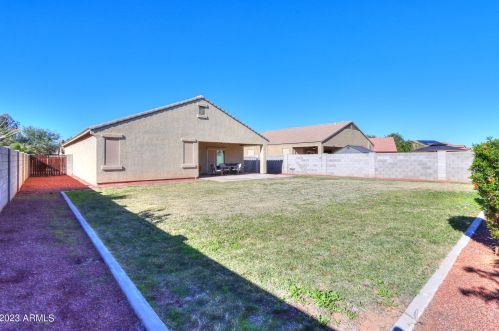 1888 Hubbard Ln, Casa Grande AZ  85122-6742 exterior