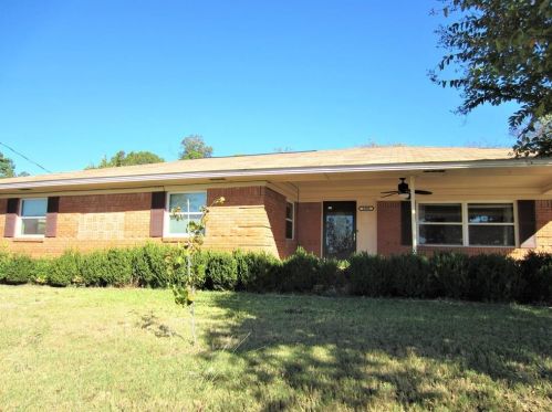 2406 Elm St, Denton, TX 76201-8811