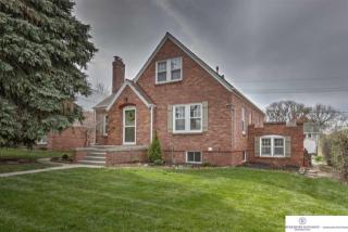 5121 Charles St, Omaha, NE 68132-1445