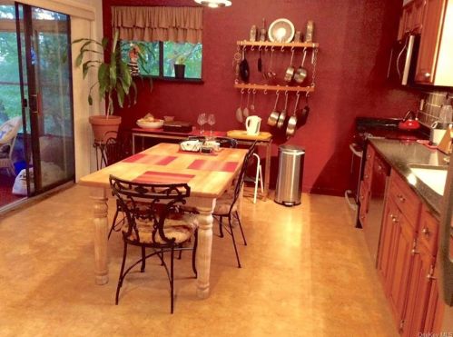 20 Lincoln Pl, White Plains NY  10603-2152 exterior