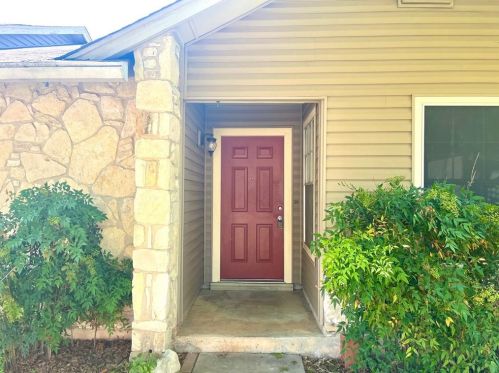 8905 Curlew Dr, Austin, TX 78748-5136