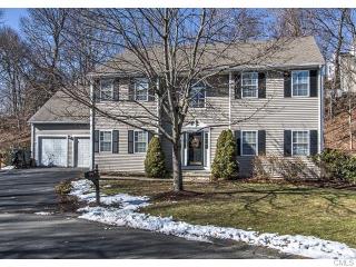 6 Cherry Hill Cir, Upper Stepney, CT 06468-1293