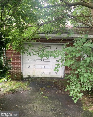 14 Taunton Ave, Berlin Boro, NJ 08009-1623
