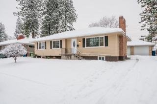 3031 Rosewood Ave, Spokane WA  99208-4651 exterior