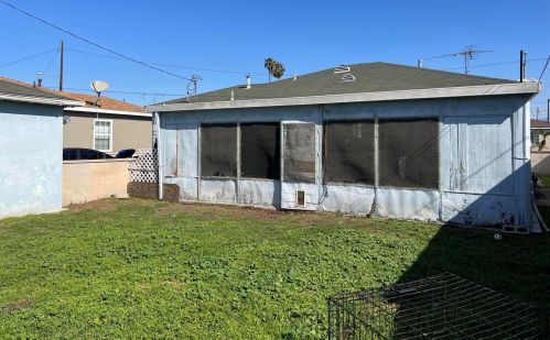 4916 Brompton Ave, Bell CA  90201-3729 exterior