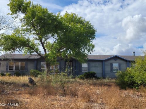 3208 Solado Pl, Mescal, AZ 85602-7621