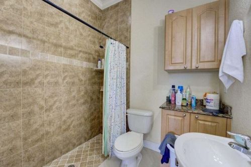 160 Saratoga Ave, Fort Pierce FL  34953-5974 exterior