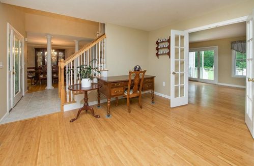 15 Coventry Ln, Salem NH 03079-1369 exterior