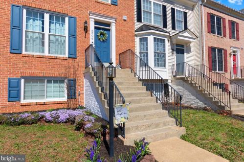 8806 Howland Pl, Bristow VA  20136-5708 exterior