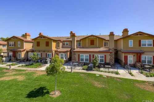 1510 Orange Ave, Redlands CA  92373-1490 exterior