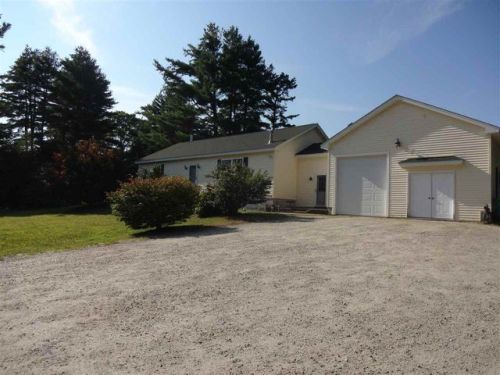 366 Sandown Rd, Fremont, NH 03044-3317