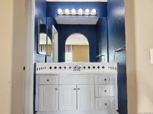 1441 Caminito Sicilia, Chula Vista CA  91915-4143 exterior