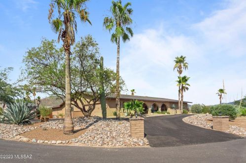 8247 Rawhide Trl, Tucson, AZ 85750-9791