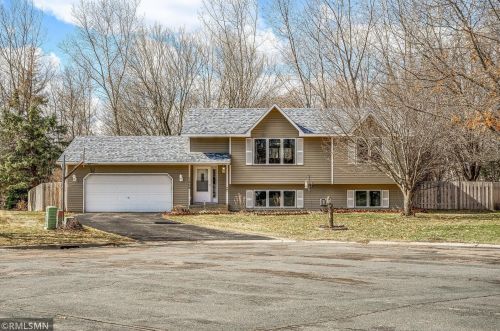 7269 Heather Ct, Lino Lakes, MN 55014-1172