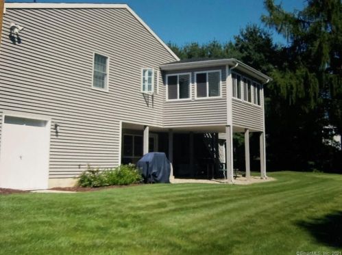 109 Moore Hill Dr, Southington CT  06489-2929 exterior