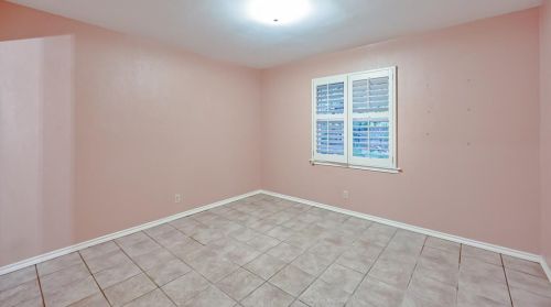 5662 Vega Dr, Fort Worth TX  76133-2962 exterior