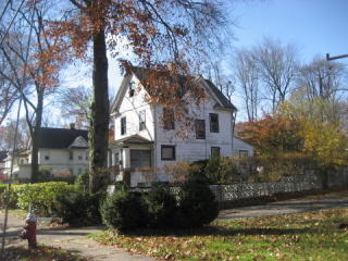 54 Oakland St, Englewood, NJ 07631-2111