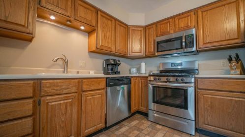 8126 Robertson Pl, Hammond IN  46322-1017 exterior